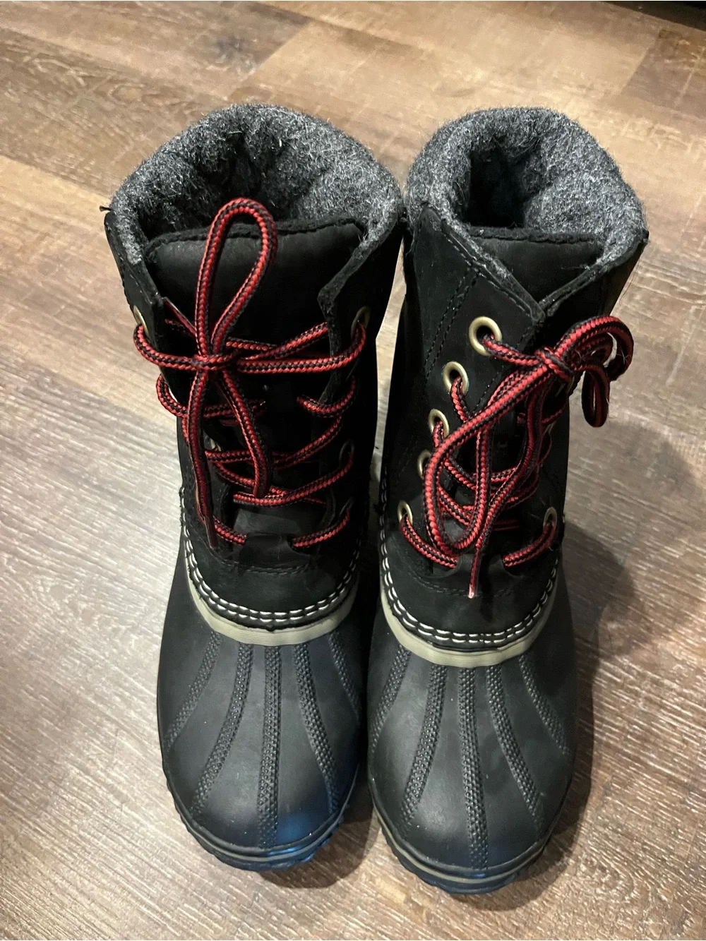 Sorel Black Winter Lace-Up Boots with Red Laces size 8